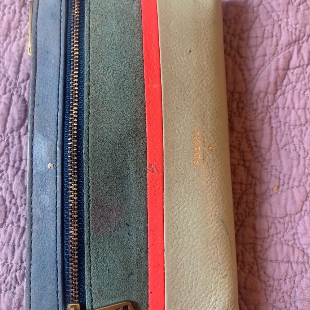 Fossil wallet